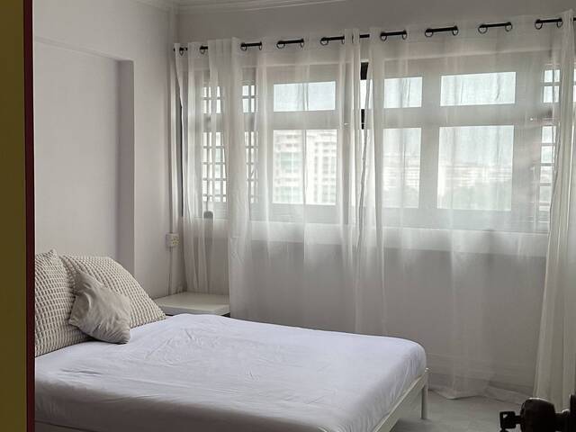 Two common rooms at 60 new upper changi road for rent! Aircon wifi!