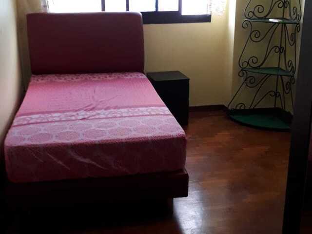 Common Room @ Jurong West St 24 BLK 272A!