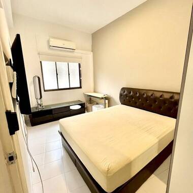 <No Owner> For RENT: Telok Kurau Walk-up Apartment - Master Room with Ensuite