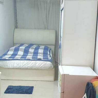 Master and Common Rooms for Rent at One Canberra, 21 Canberra Drive.
