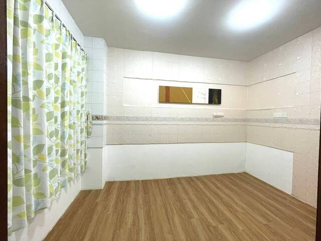 Cosy bedroom, close to MRT