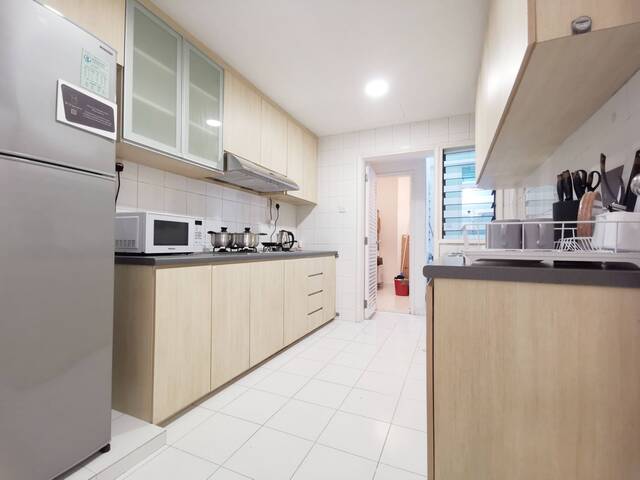 Room for Rent THE REGALIA BLK 2 #19-02 ECON1