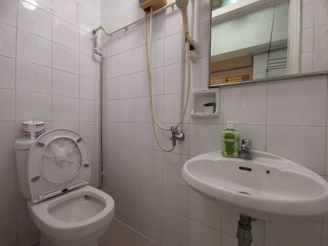 Room for Rent THE REGALIA BLK 2 #19-02 ECON1