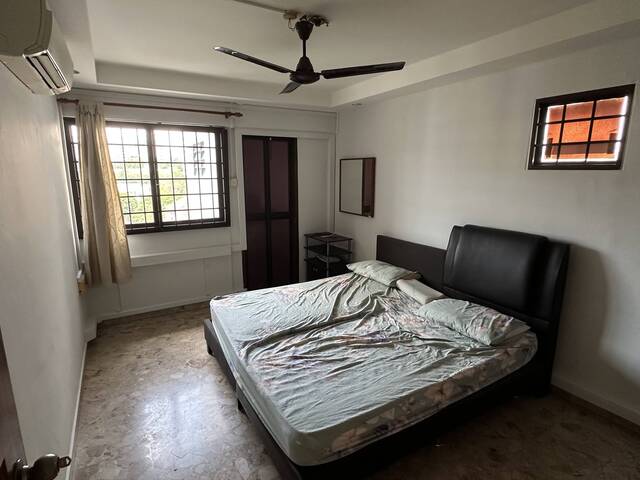 Rare high floor corner 4-room flat whole unit for rent