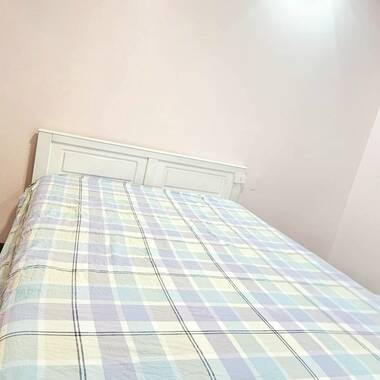 Common room at Yishun Emerald for rent! Aircon wifi!
