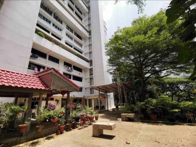 Fully Furnished Room for Rent – Married Couple Welcome