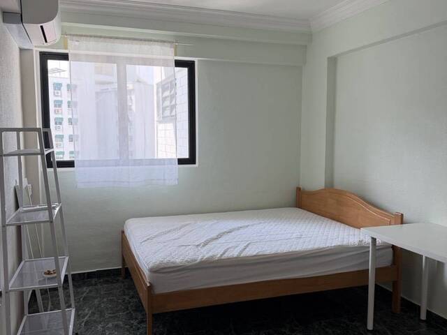 Room For Rent - Woodlands