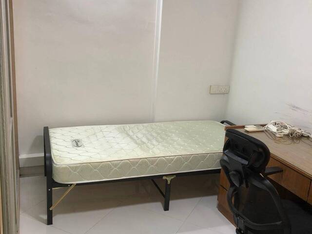 Two Common room at Potong Pasir / air con / wifi