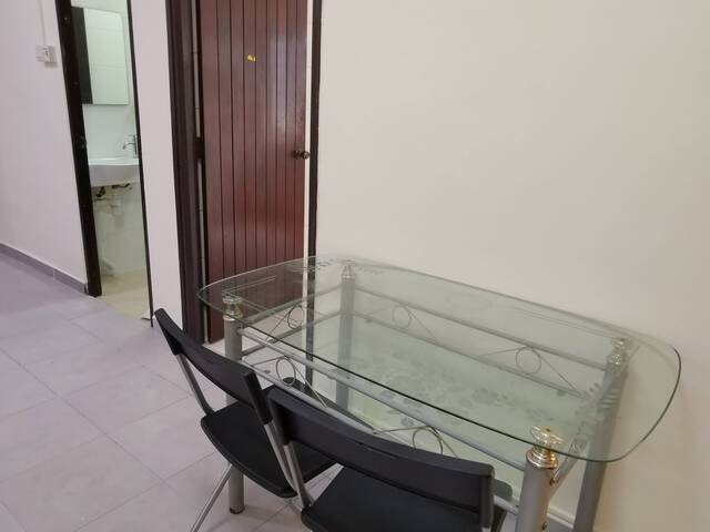 Room for rent / SOMERSET / NEWTON / Common room / 1pax stay / Available immediate