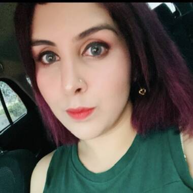 Christina is looking for a room in Bugis