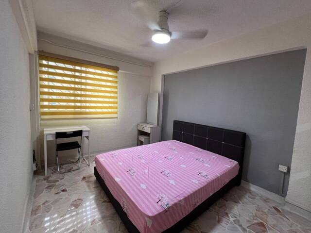 Common room for rent @ Bukit Batok street 32