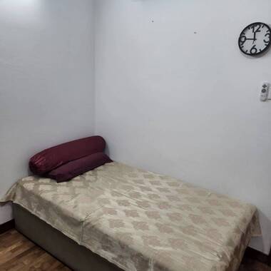 Junior Master room w attached bathroom, short term till Nov ok, Nr Mrt & Vivo
