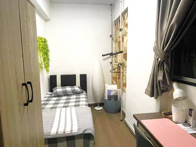 Junior Master Room for rent at Parc Vista No owner { Single Pax} no agent fee