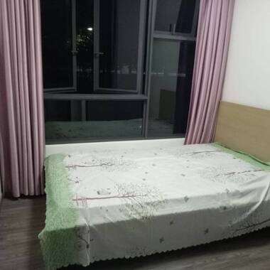 Common room at Brownstone for rent! Aircon wifi!