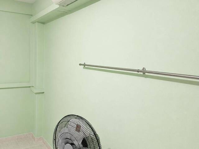 Blk 91 Commonwealth - $900 for 1 lady (Aircon + WIFI)