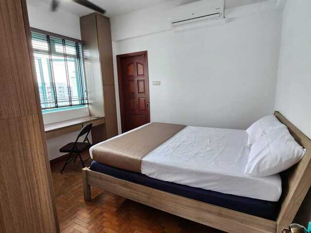 6 bedder apartment with ACs in each room, 2 with attached bathroom, 2 more common toilets