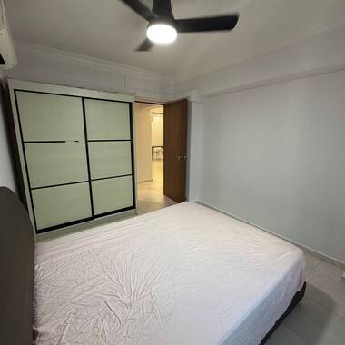 Rare Renovated HDB - High Floor 3min walk to Pioneer MRT