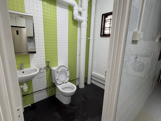 Rare Renovated HDB - High Floor 3min walk to Pioneer MRT