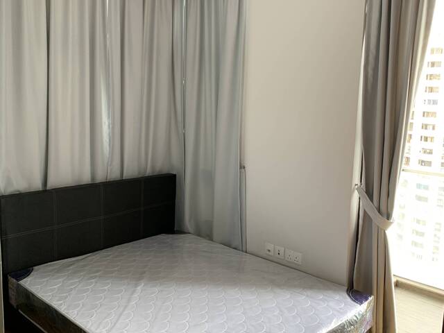 Condo Whole Unit 2+1 Bedrooms For Rent Near Central Balestier