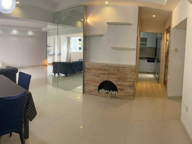Executive Unit @ Compassvale Street 297B!! NO AGENT FEE!