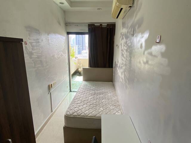 Room for Rent/ Available Immediate/Include Utilities/Wifi/Aircon/No Agent Fee/Light Cooking Allowed/