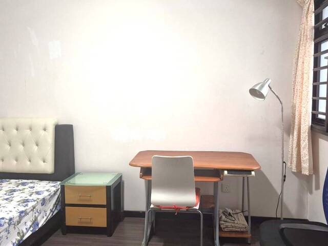 Common room for rent at Blk 315A Ang Mo Kio Street. Near to Ang Mo Kio MRT! NO AGEN T FEE