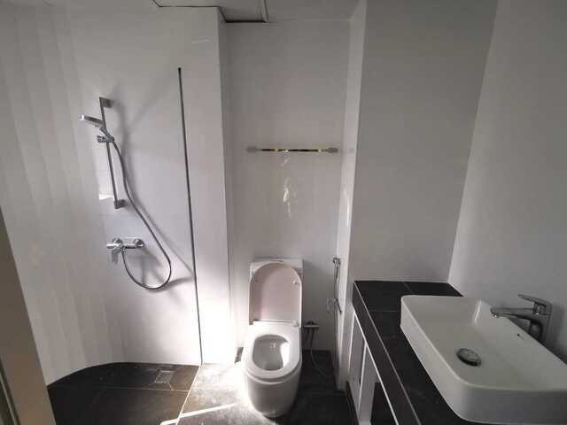 Room for rent / TOA PAYOH, NOVENA MRT / Master room / 1pax stay / Available Immediately