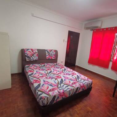 Room for rent / TOA PAYOH / NOVENA / Common room / 1pax stay / Available immediate