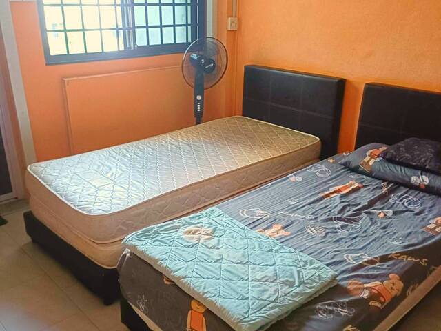 ROOM SHARE – Common Bedroom @ Blk 664 Buffalo Road (Tekka Market)