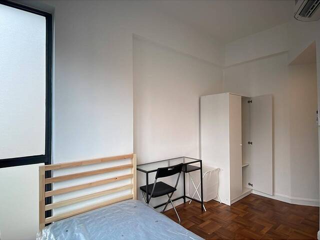 All female tenants/no landlord next to MRT station