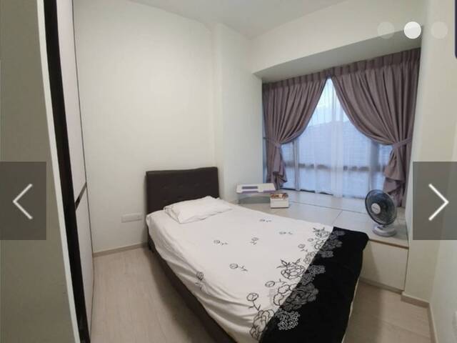 Female environment, Common rm with Nice Pool View at D'Nest, 7mins walk Mrt, Female environment