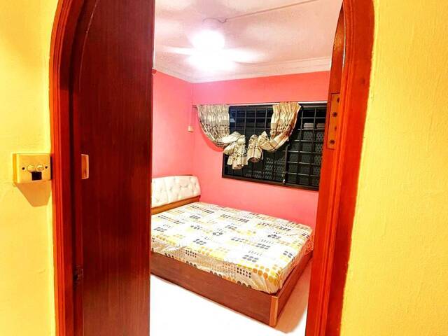 Common room for rent at blk 352 Kang Ching Road, Near to Lakeside MRT ( no agent fee )