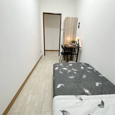 CR2 – Fully Furnished Co-Living Room for Rent at Le Crescendo