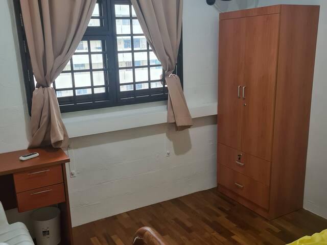 11 a Air- con room with Window , 3 mins walk to Braddell Mrt stn