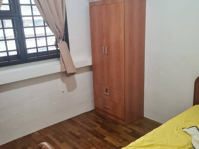 11 a Air- con room with Window , 3 mins walk to Braddell Mrt stn