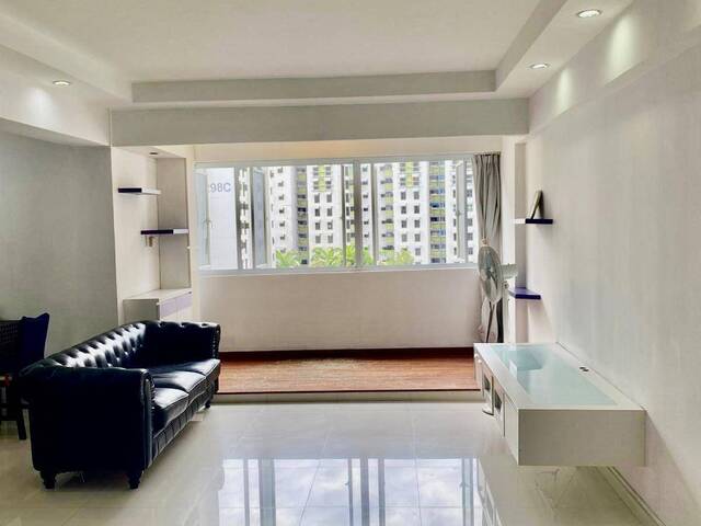 Executive Unit @ Compassvale Street 297B!! NO AGENT FEE!