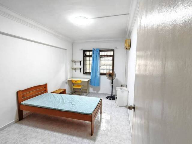 Common Room for rent at Blk 206A Compassvale Lane, Near to Sengkang MRT (no agent fee)