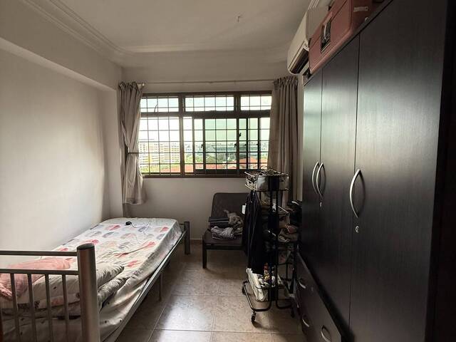 Spacious Whole Unit 5-room for Rent – Serangoon Central Drive (High Floor!)