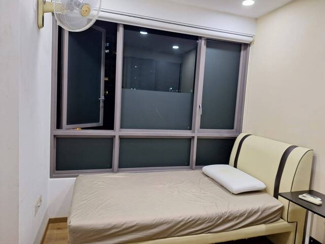 Furnished common room for rent at Junction 9