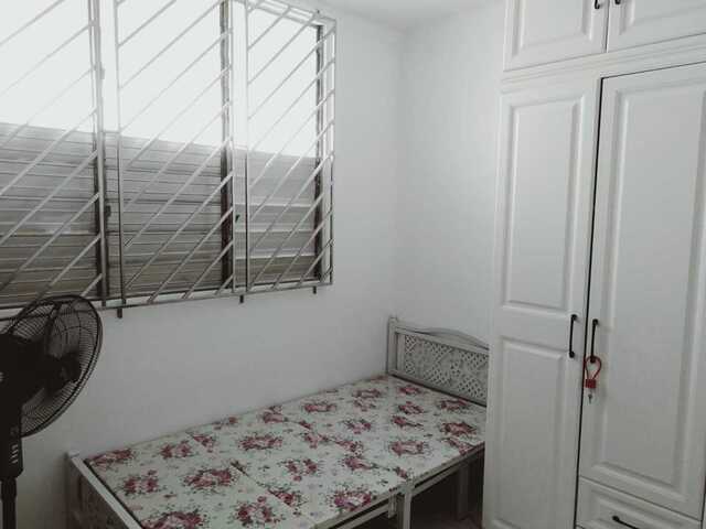 1 Bed space available (male, Total 2 pax share a room)