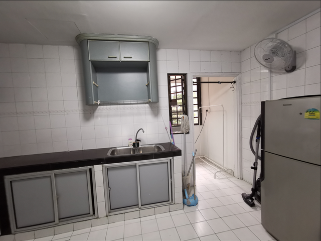 Room for rent / PAYA LEBAR / Master room / 1pax stay / Available 2 Aug