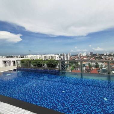 Room for rent / GEYLANG / Common room / 1pax stay / Available Immediately