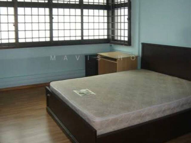 Master Bedroom for rent for Couples / Bachelors / Females in CHOA CHU KANG AREA (Near YEW TEE MRT)