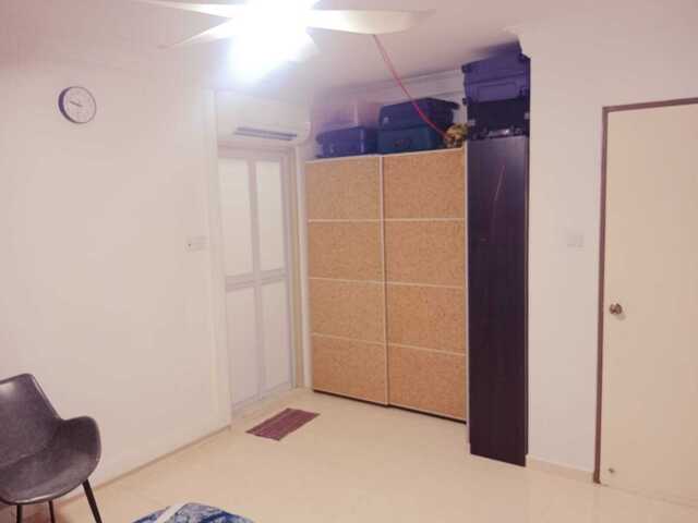 Master Bedroom for rent for Couples / Bachelors / Females in CHOA CHU KANG AREA (Near YEW TEE MRT)