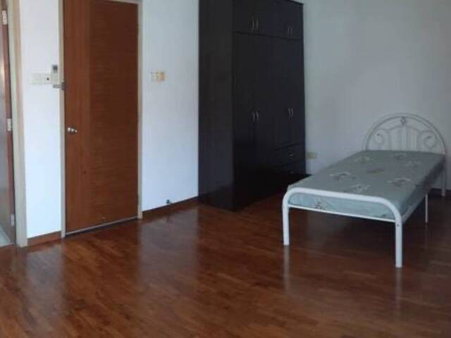 Ensuite room at Wan Tho Avenue for rent! Aircon wifi!