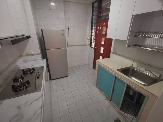 Room for rent / Jurong West / Common room / 1pax stay / Available Oct 2