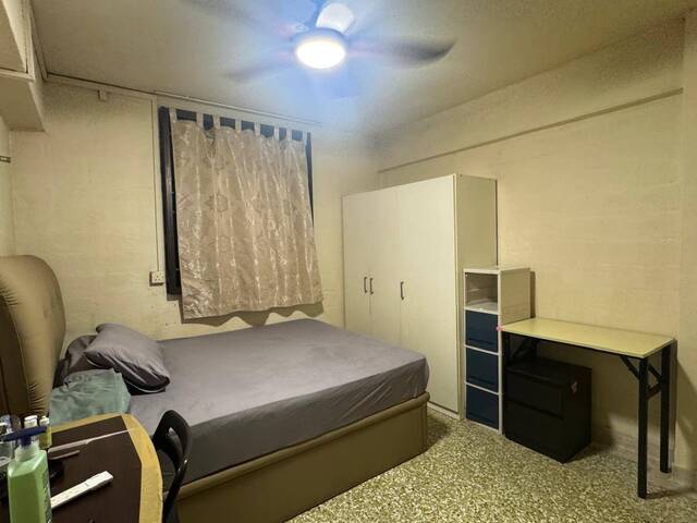 Blk 2 Holland Avenue - 1 min walk Holland Village MRT