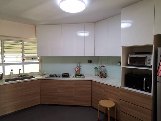 Room for rent / Jurong East / Common room / 1pax stay / Available 2 Sept