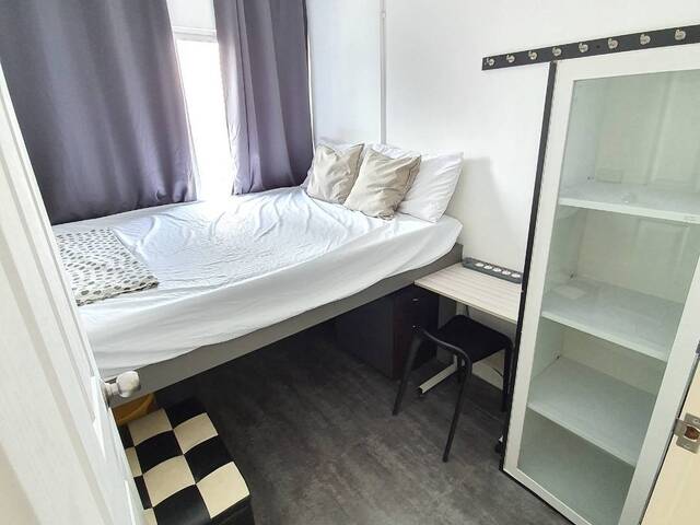 No owner, can cook, Commn rm, 2mins walk to Chinatown MRT & Famous Food Centre, Above Shopping Mall