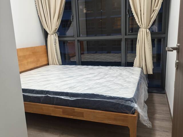 New condo in Bukit Batok Common/Master room for rent.